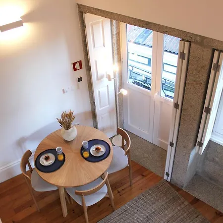 Living Aliados Mezzanine Flat W/ Ac Πόρτο
