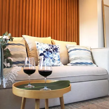 Living Aliados Mezzanine Flat W/ Ac Διαμέρισμα Πόρτο