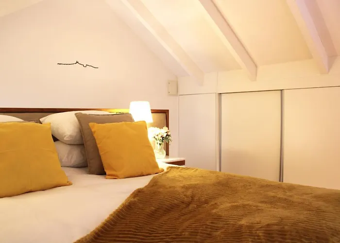 Apartmán Living Aliados Mezzanine Flat W/ Ac *