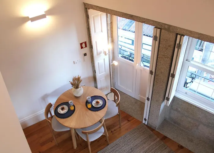 Living Aliados Mezzanine Flat W/ Ac Porto