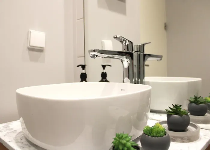 Living Aliados Mezzanine Flat W/ Ac * 포르투