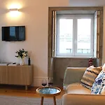 Living Aliados Mezzanine Flat W/ Ac * Porto