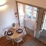 Living Aliados Mezzanine Flat W/ Ac Oporto